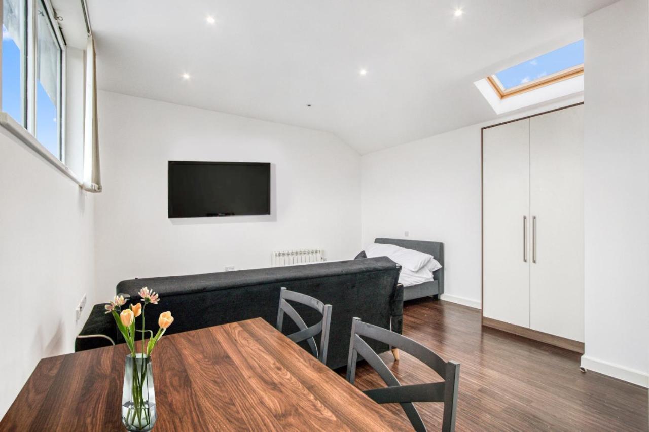 伦敦Stylish Studio By Heathrow Airport公寓 外观 照片